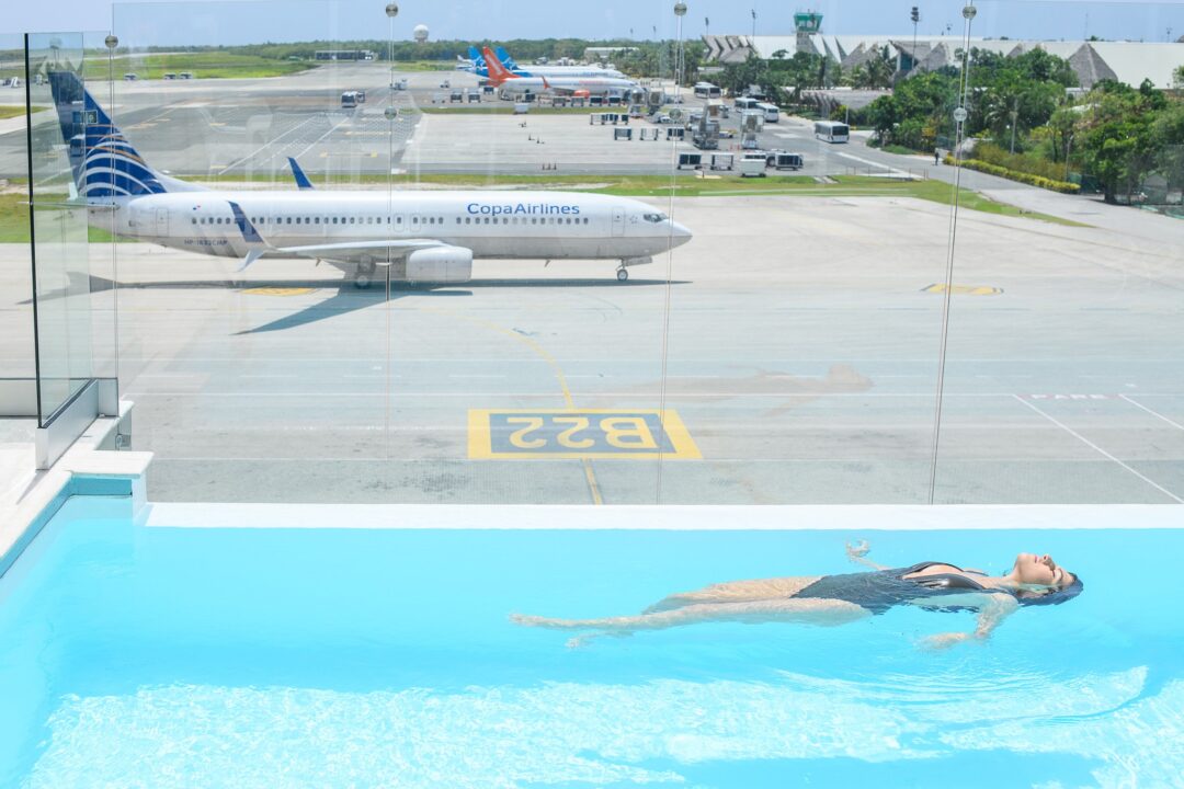 Punta Cana reafirma su posición como el aeropuerto con mayor conectividad del Caribe, el principal receptor de turismo internacional de la región y el destino más resiliente frente a crisis regionales.