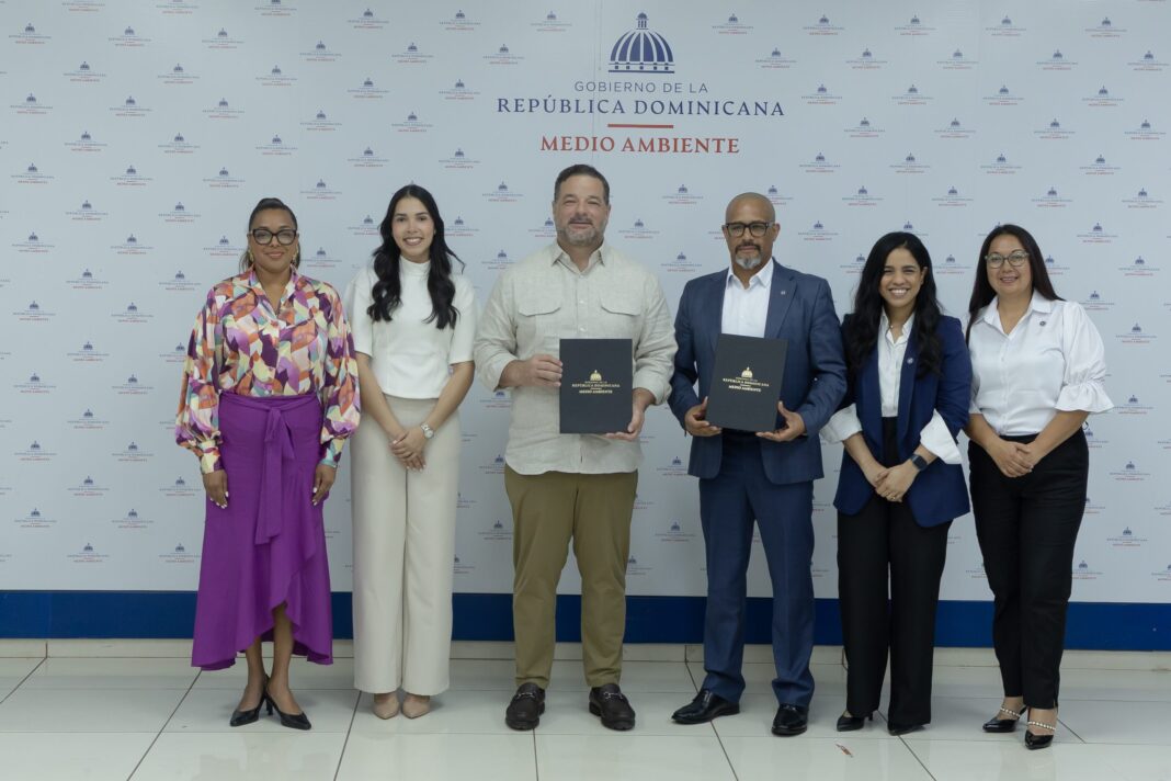 El acuerdo entre Medio Ambiente y Hodelpa Hospitality contempla incluir la realización de talleres, charlas y jornadas de sensibilización que promuevan una ciudadanía ambientalmente consciente y activa.