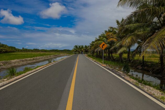 Entre el mar y los arrozales, vistas panor&aacute;micas de las nuevas rutas ecotur&iacute;sticas que permiten las carreteras reconstruirdas por el gobierno