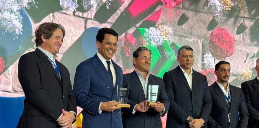 Más allá de los negocios, los galardones refuerzan la imagen internacional de República Dominicana como un destino sólido, diversificado y en constante evolución.