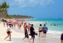 La economía dominicana crece 4.6 % en julio y el turismo impulsa el desempeño productivo revela el Indicador Mensual de Actividad Económica (IMAE) del Banco Central Para la ABA, la combinación de solidez financiera y dinamismo crediticio hacia sectores como el turismo ha sido clave para sostener la resiliencia de la economía dominicana frente a un escenario internacional marcado por tensiones geopolíticas y volatilidad en los mercados.
