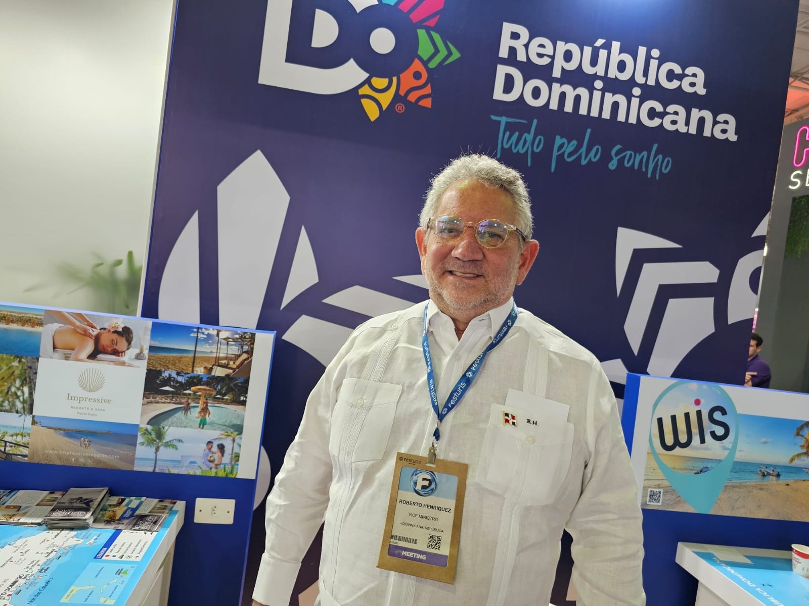 Roberto Henríquez, viceministro de Calidad de los Servicios Turísticos, es quien lleva el programa de certificaciones Qualitur.