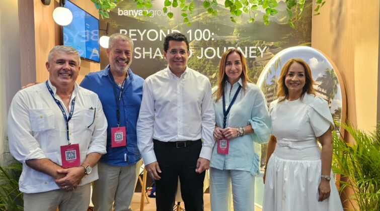 Sergio Carballo, Gerente General Cassia Punta Cana_ Jos&eacute; Portocarrero, Gerente General Angsana Cap Cana y Gina N&uacute;&ntilde;ez, directora de ventas y mercadeo de Banyan Group en el pa&iacute;s
