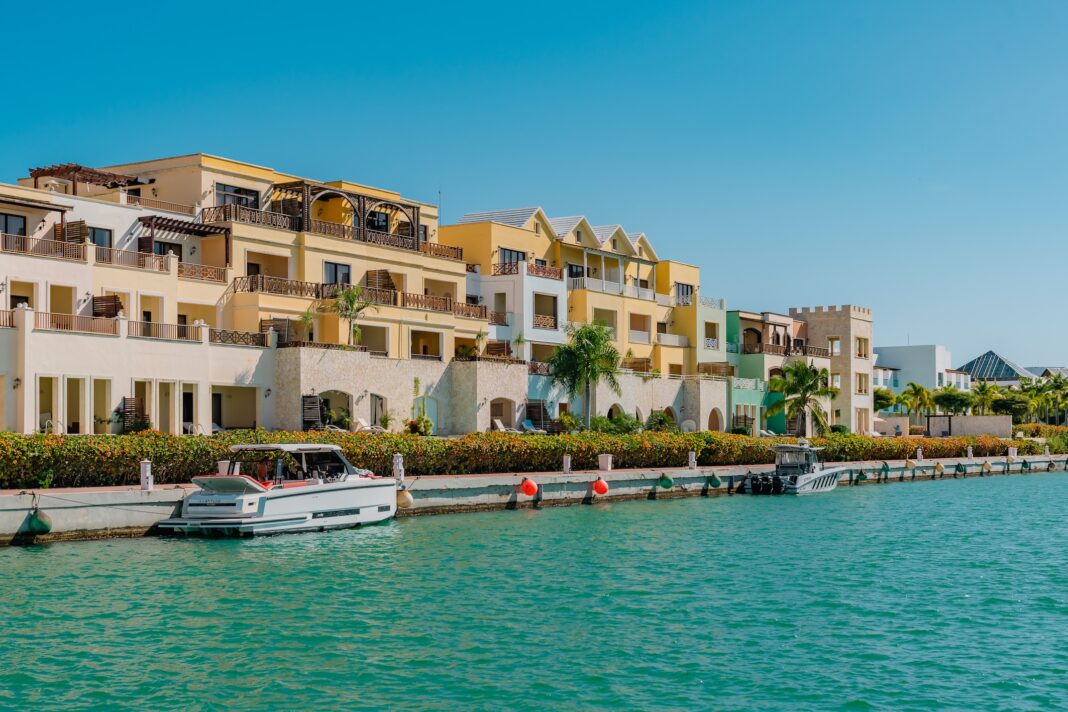 Como la división hotelera de Travel Adventure Network, TAN Resorts representa un portafolio curado de resorts centrados en viajes, aventura y naturaleza.