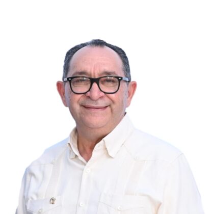Te&oacute;filo G&oacute;mez, Administrador General del Aeropuerto Cibao