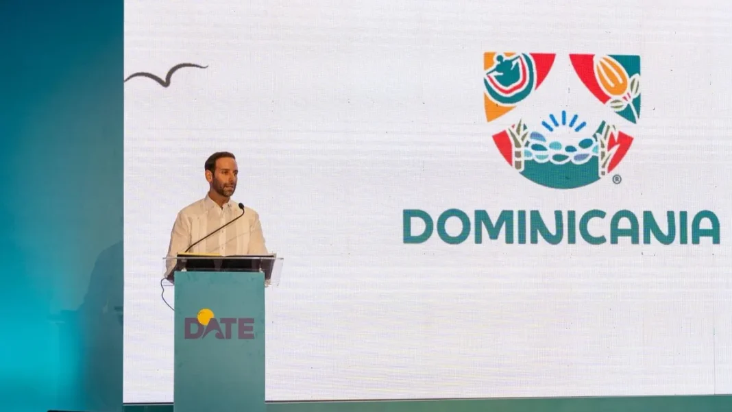 Benjamín Ben-David, gerente general de Dominicania, mientras ofrecía los detalles del nuevo parque cultural en Punta Cana.