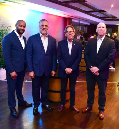 Carlo Espino, Franky Cruz, Fernando González Nicolás y John Harper
