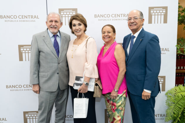 Segundo Imbert, Cecilia Garc&iacute;a, Ida Hern&aacute;ndez y Jos&eacute; Alc&aacute;ntara Alm&aacute;nzar