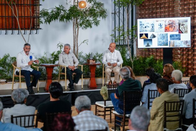 Durante el di&aacute;logo, los asistentes profundizaron en la relevancia hist&oacute;rica, simb&oacute;lica y medioambiental de las Cuevas del Pomier.