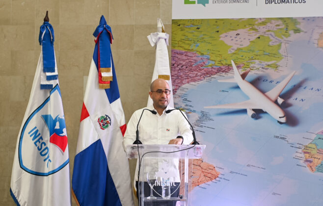 El embajador Francisco Caraballo, viceministro de Pol&iacute;tica Exterior Bilateral del MIREX,