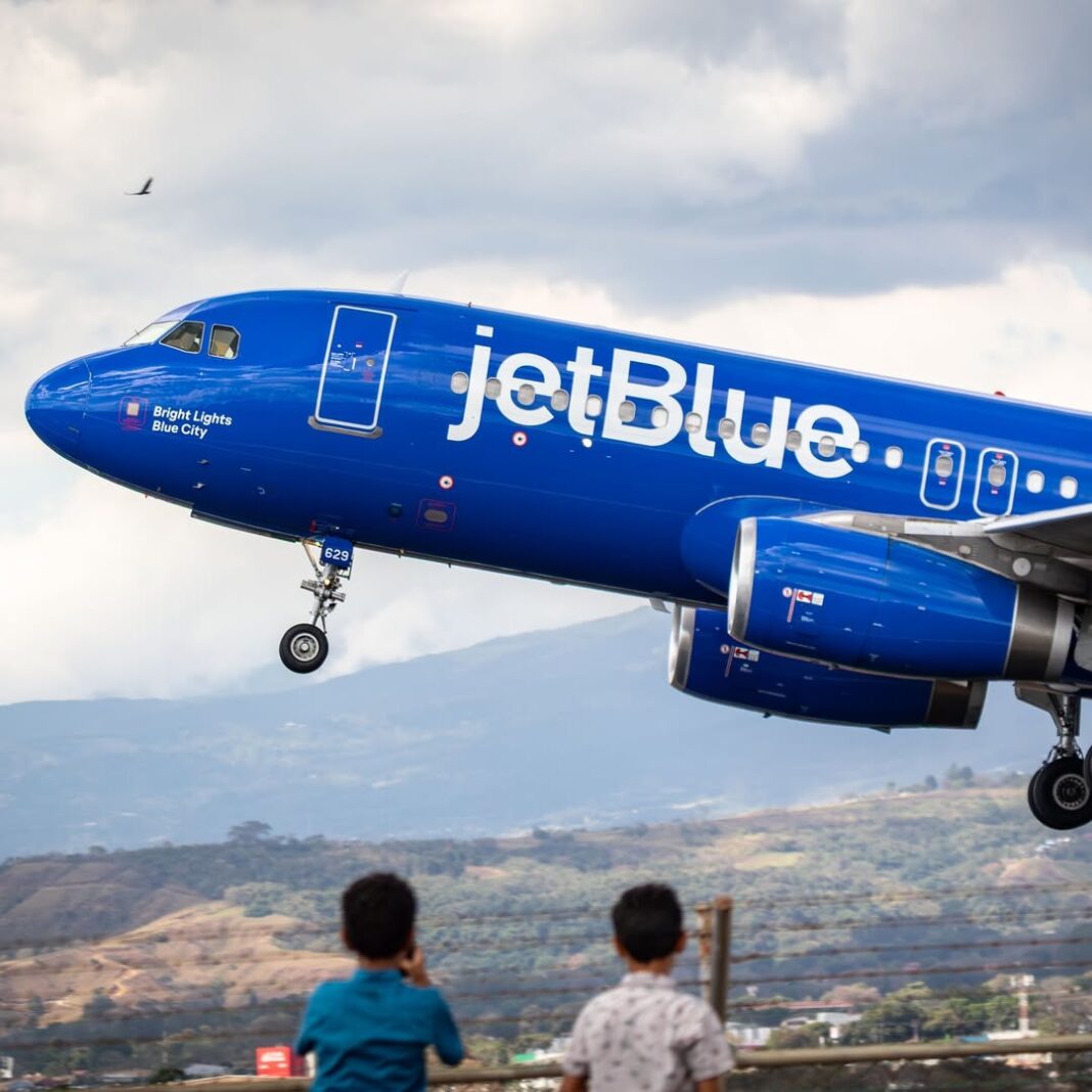 JetBlue planea comenzar a operar hacia territorio venezolano antes de fin de año, y se espera que los boletos salgan a la venta en los próximos meses.