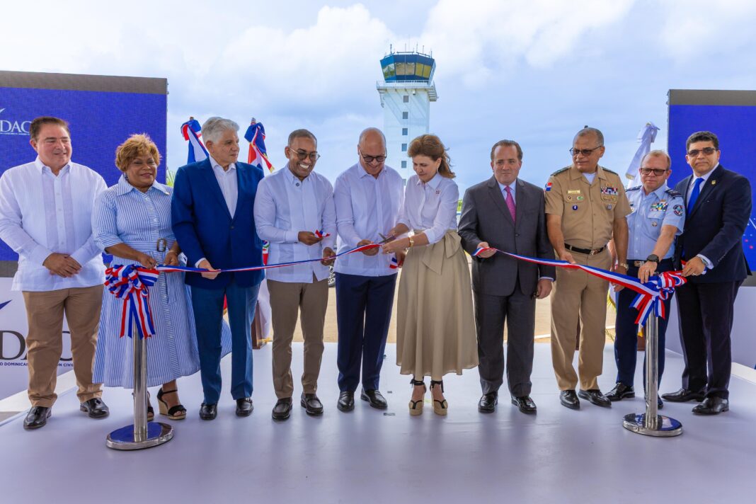 IDAC, DA y FARD inauguran torre de control y sistema de balizamiento de pista en la Base Aérea de San Isidro 3