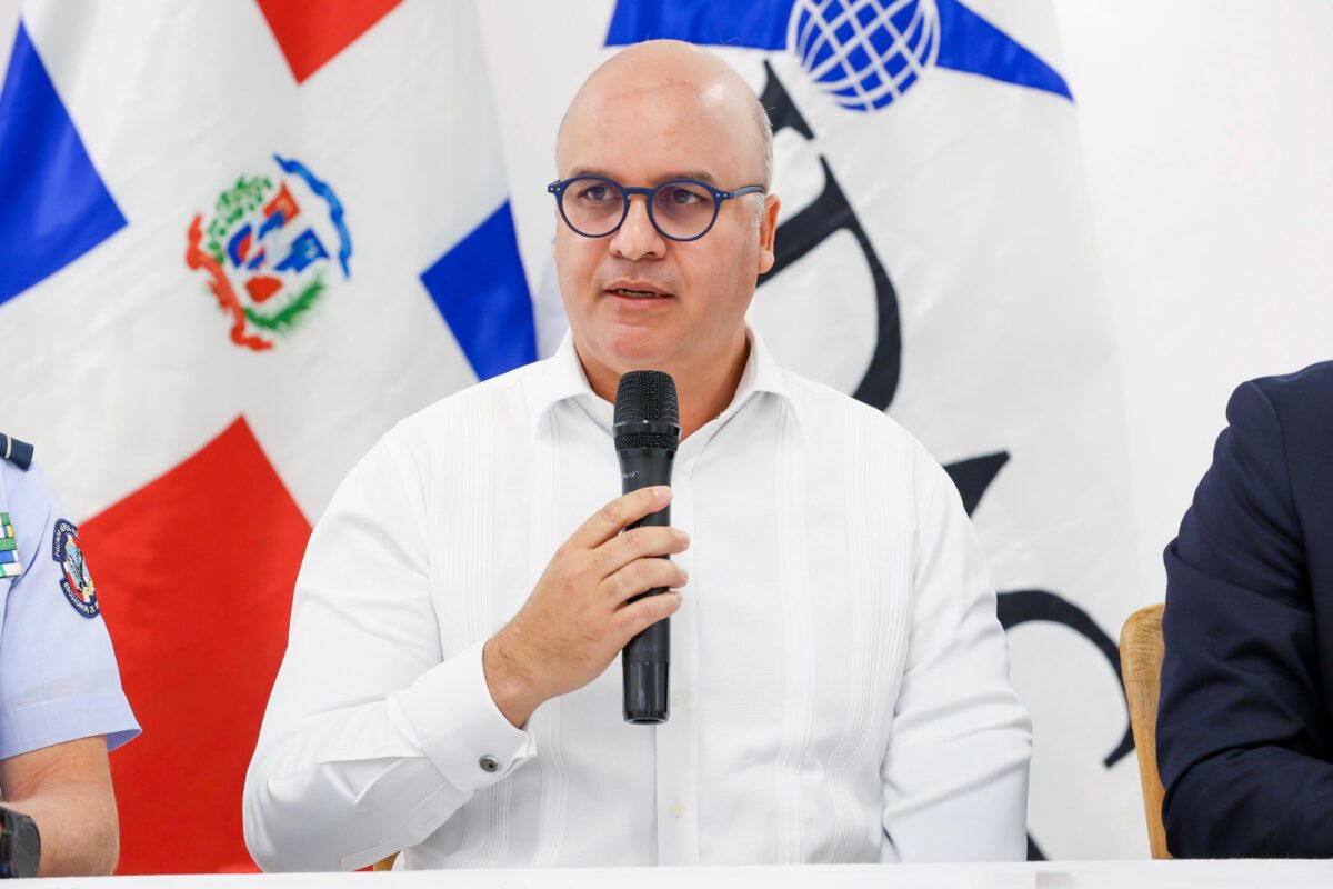 Igor Rodríguez Durán, director general del Instituto Dominicano de Aviación Civil (IDAC).