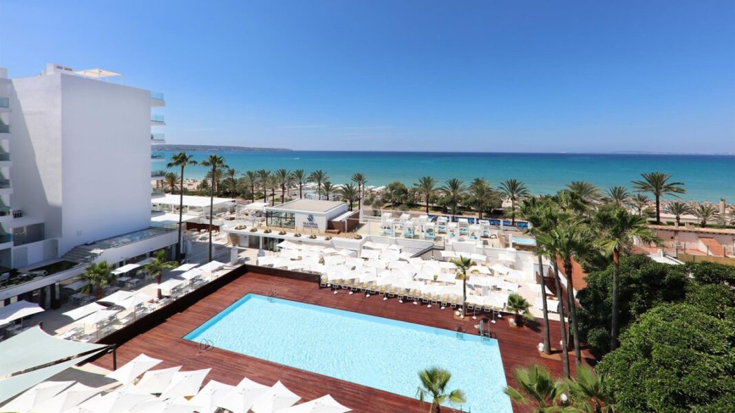 La pila de hidrógeno procesará al menos 8 toneladas anuales de hidrógeno verde, permitiendo abastecer más del 70% del consumo térmico y parte del suministro eléctrico del hotel Iberostar Waves Bahía de Palma.