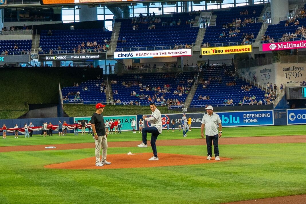 El encuentro entre los Marlins y los Mets en Miami, decenas de tour operadores y agentes de viajes pudieron vivir una experiencia inmersiva de la cultura dominicana en el área Beach Club del LoanDepot Park.