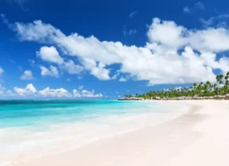 Punta Cana, protagonista de la apuesta dominicana por reconsolidar el mercado británico en WTM Londres 2026 Vista de Playa Bávaro, Punta Cana al este de República Dominicana.