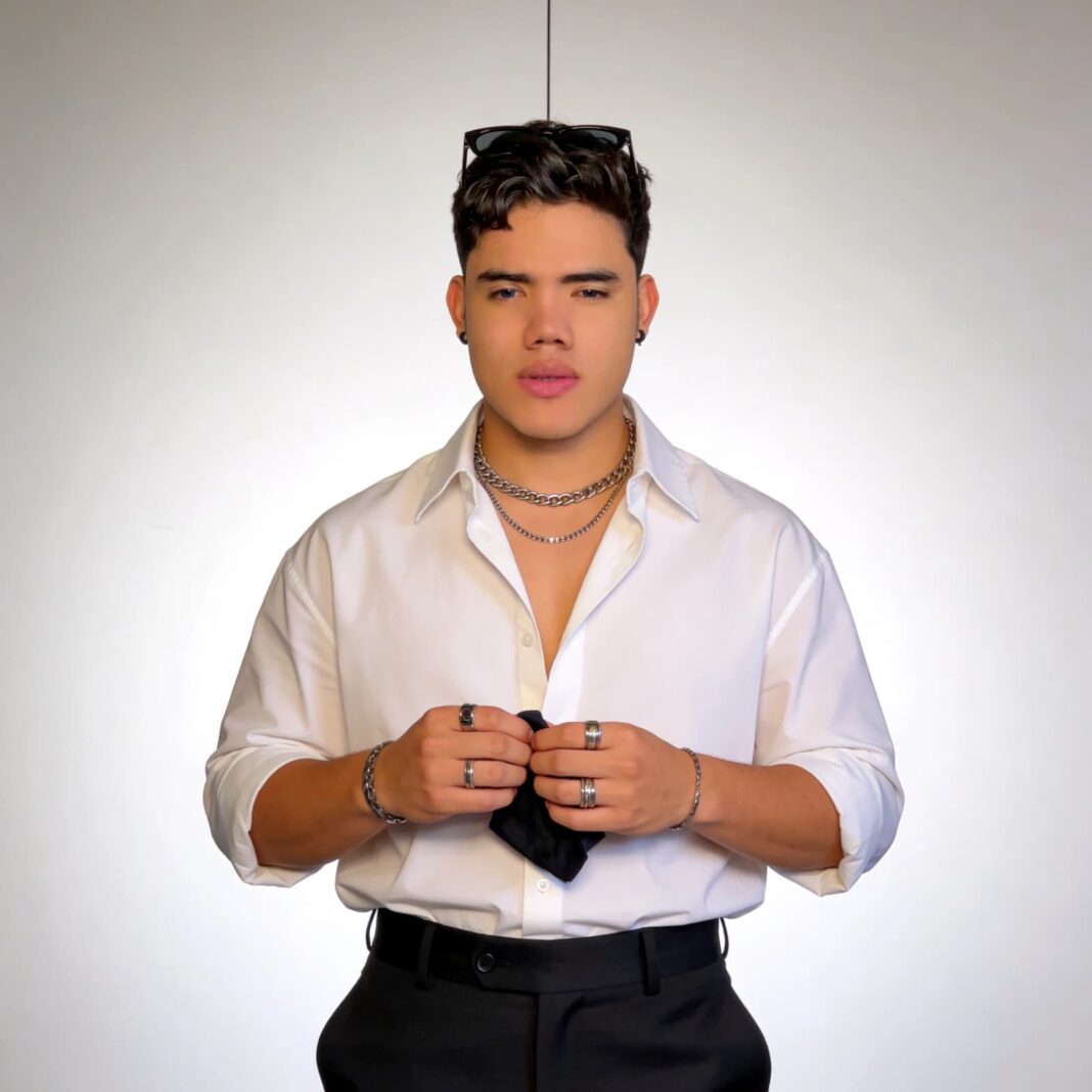 Roberche Giménez León, conocido artísticamente como Rober G, nació en Yaracuy, Venezuela. Inició su camino en la música desde temprana edad, desarrollando una propuesta versátil que integra diversos matices del género urbano.