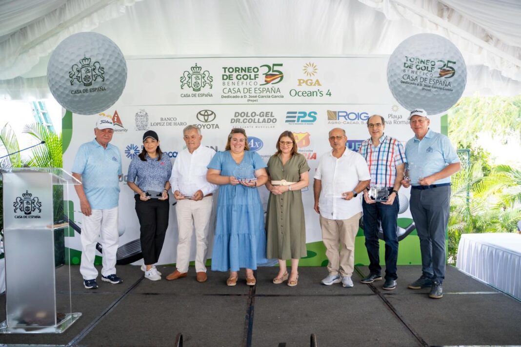 Segundo Rodríguez, Leyky Duran, Belarminio García, Rosaura Rodríguez, Soraya Rodríguez, Manuel Gómez, Joaquín De Ramón y Luís Menicucci.