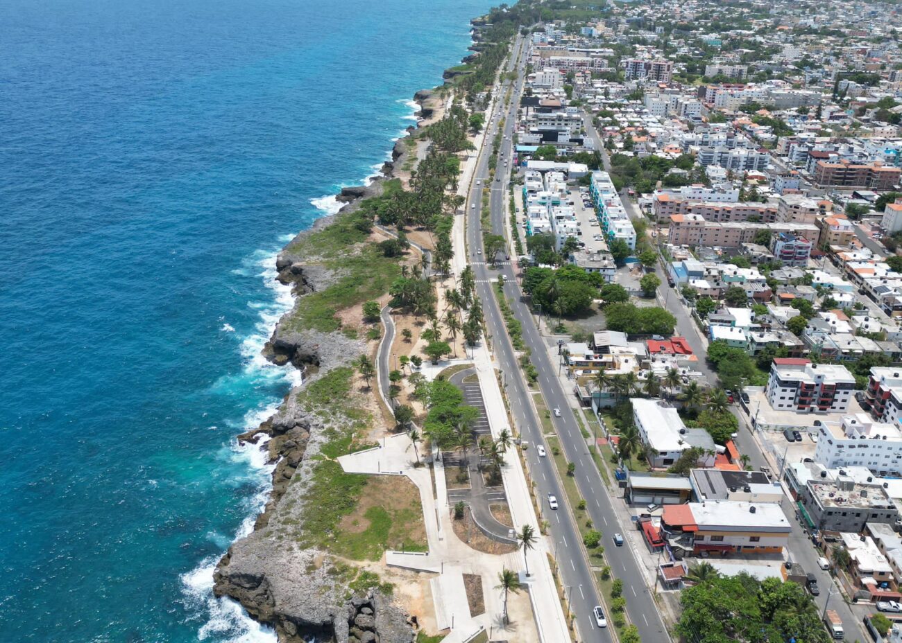 Vista aérea del Malecón de Santo Domingo Este