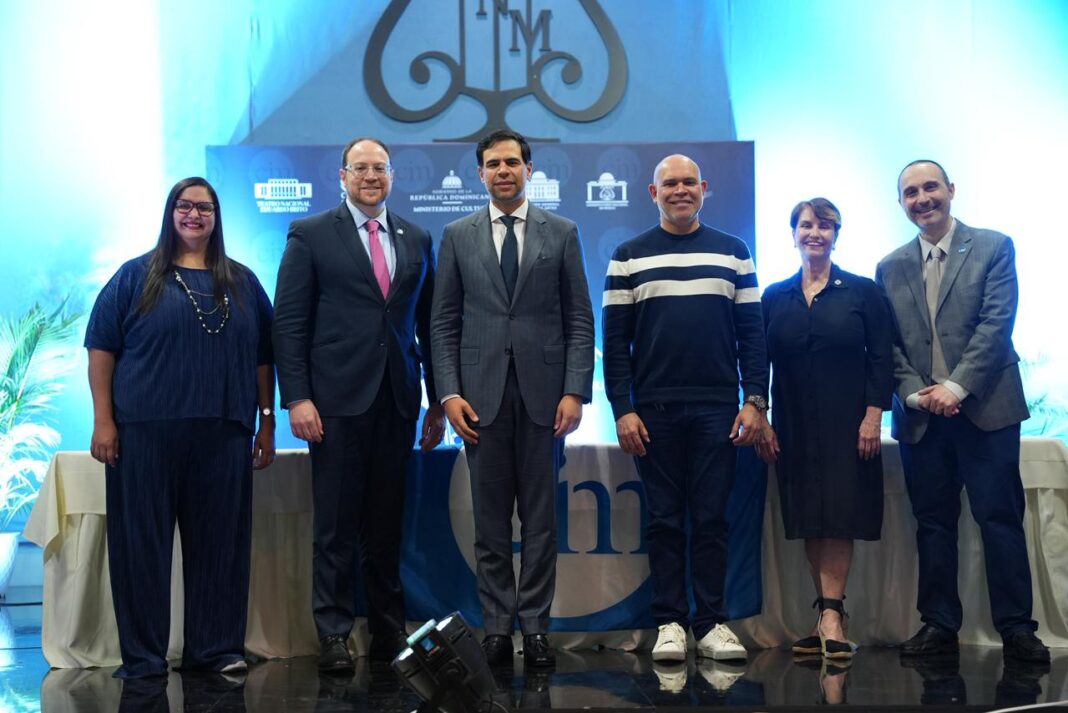 Al encabezar el acto del anuncio de la residencia musical con seis profesores del Cleveland Institute of Music (CIM), el ministro de Cultura dijo que forma parte de una agenda orientada a promover el intercambio cultural y la cooperación institucional entre ambas entidades.
