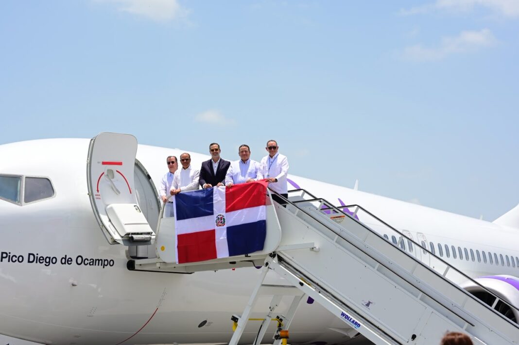 Llegada de la aeronave Pico Diego de Ocampo de Arajet al Aeropuerto Internacional del Cibao