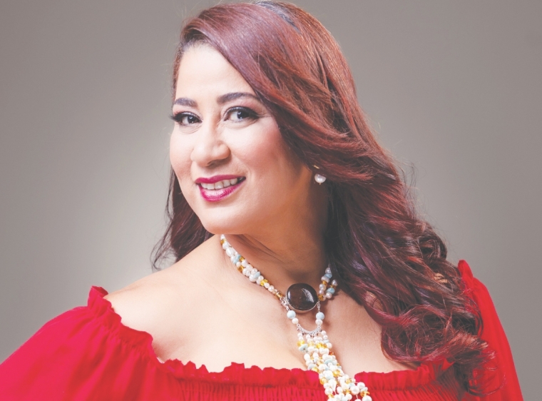 Yeny Polanco Lovera conductora de Fiestas y Personalidades