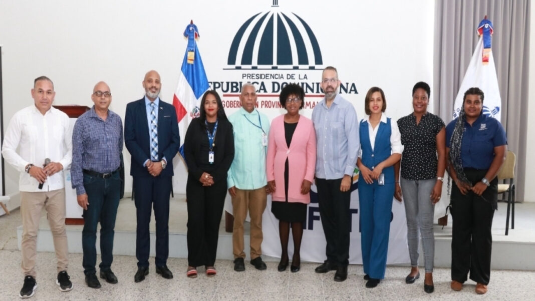Durante el encuentro se realizó una charla en la que se destacaron modelos colaborativos y estrategias de articulación para fortalecer la competitividad de los emprendimientos locales.
