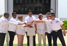 David Collado inicia la construcción del malecón de Boca Chica y dos parques en el municipio turístico El ministro de Turismo, David Collado, encabezó el inicio de la construcción del malecón del municipio turístico de Boca Chica.