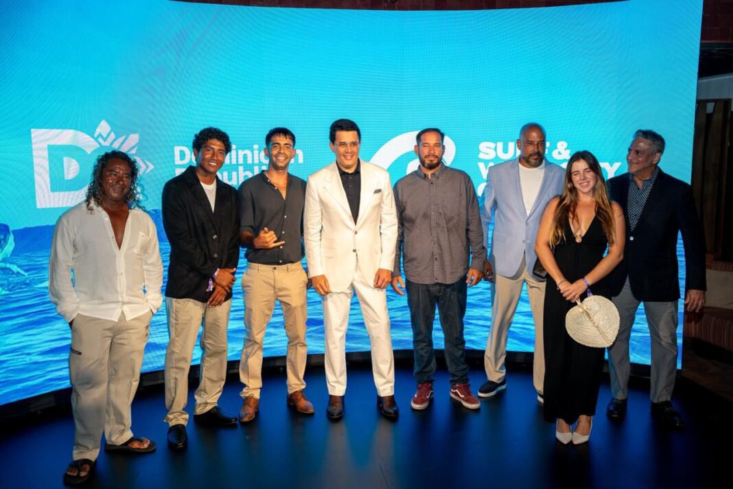 El ministro de Turismo dominicano, David Collado lanzó en Miami la campaña de promoción de Cabarete “Dive Into Happiness”,