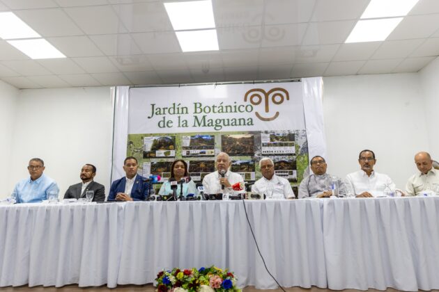 Andr&eacute;s Bautista junto al liderazgo de San Juan de la Maguana encabez&oacute; el acto de inicio del Jard&iacute;n Bot&aacute;nico de la Maguana.