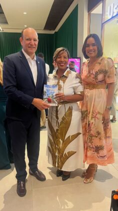 Jos&eacute; Ulises Rodr&iacute;guez, Milka Hern&aacute;ndez y Sahely Santos