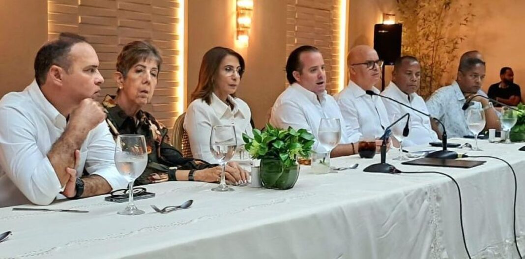 José Ignacio Paliza, ministro de la Presidencia, reveló que para el 22 de julio esperan tener la selección de la empresa ganadora de este concurso