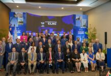 Santo Domingo es sede de la CIX Reunión del Comité Ejecutivo de la CLAC con la participación de 22 Estados miembros Hector Porcella, al centro junto al ministro de Turismo, David Collado, preside la reunión de la CLAC y aquí resaltó la importancia de mantener la representación regional en los distintos órganos de la OACI, promover el diálogo entre los Estados, construir consensos y encontrar soluciones comunes ante los desafíos que enfrenta la aviación civil.