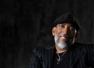 Chichí Peralta será exaltado por la Academia Latina de la Grabación, Latin GRAMMY, en reconocimiento a su excelencia musical Después de más de cuarenta años dedicados a la música, Chichí Peralta continúa siendo una fuerza creativa vigente, respetada y atemporal.
