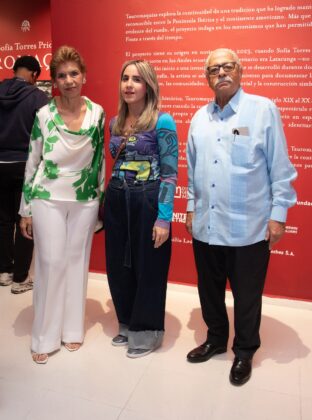 Maria del Carmen Ossaye, Saree Elias y Jose Alfredo Rizek.