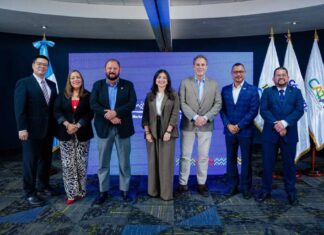 Guatemala presenta la Centroamérica Travel Market 2026 En la conferencia participaron Efrén Pérez, presidente de la Federación de Cámaras de Turismo de Centroamérica (FEDECATUR); Boris Iraheta, secretario general de la Agencia de Promoción Turística de Centroamérica (CATA); Rolando Schweikert, presidente de la Cámara de Turismo de Guatemala (CAMTUR); y Nancy Mejía, directora ejecutiva de la CAMTUR.