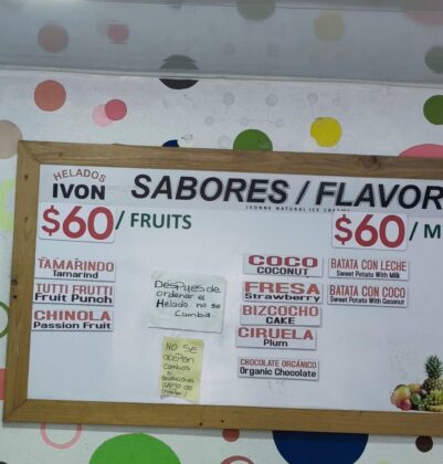 Si bien el de coco con leche es el favorito, la oferta de los helados de fruta es variada para todos los gustos.