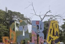 El Ministerio de Turismo apoya promoción de Jarabacoa como principal destino ecoturístico del país. Una foto de recuerdo del grupo de periodistas en un lugar emblemático de Jarabacoa.