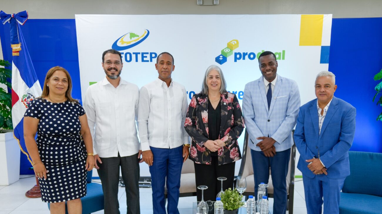 Durante el encuentro de Infotep se reealizó el panel "Experiencias y Buenas Prácticas Produal", en el que participaron Jesús Pineda Marcano, gerente del Consorcio Azucarero de Empresas Industriales (CAEI); Francisco Capellán, gerente general de Electro Capellán; y Alfredo Williams, subdirector de Grupo Martinón.