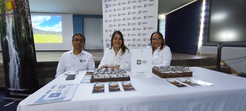 &Aacute;ngel Fern&aacute;ndez, presidente del Cl&uacute;ster Tur&iacute;stico de La Vega, Indhira Duverg&eacute;, directora ejecutiva.