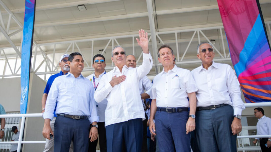Luis Abinader resalta que el Gobierno ha invertido alrededor de RD 9,000 millones en infraestructura deportiva para los Juegos.