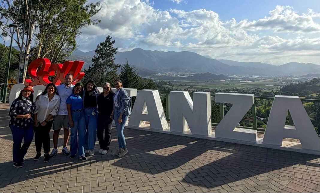   La iniciativa, organizada por el MITUR junto al Clúster Ecoturístico de Constanza, busca conectar a las agencias de viajes con la oferta emergente y de naturaleza del destino de la provincia La Vega.