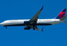 La torre de control de La Guardia alertó a pilotos sobre una posible amenaza de misiles portátiles cerca del aeropuerto Avión de Delta aproximandose al aeropuerto La Guardia en NY. Foto Rafi G / Fuente: AeroXplorer