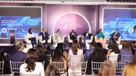 Imagen de los participantes en el panel dentro del Americas Investment Forum que durante tres días incluyó ponencias magistrales, paneles estratégicos, rondas de negocios, Project Pitches, networking y encuentros de alto nivel reunieron a líderes, inversionistas y representantes de diversos sectores para fortalecer el diálogo, crear alianzas y proyectar nuevas oportunidades para las Américas.