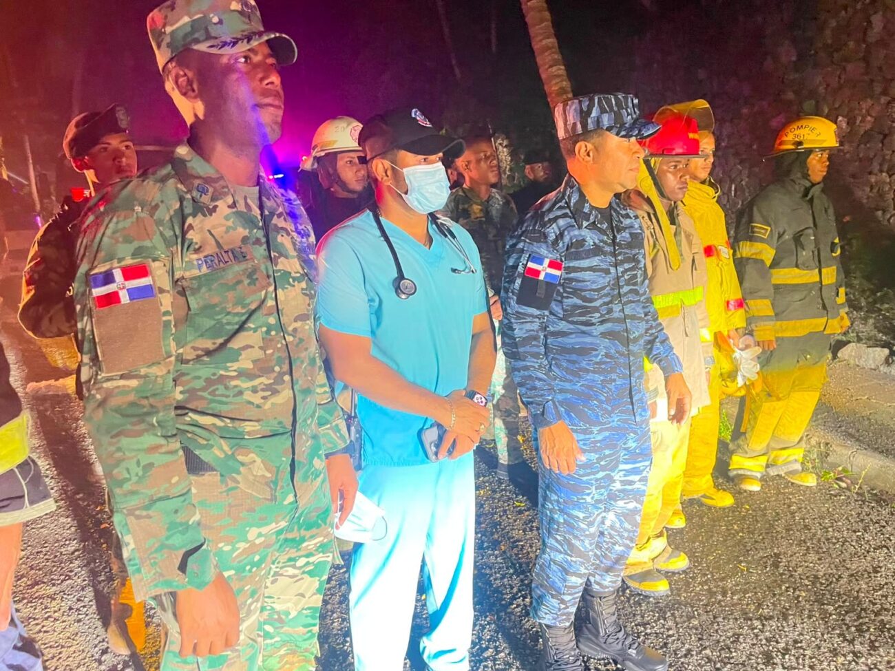 coordinación interinstitucional permitió contener el incendio en las viejas instalaciones del RIU Mambo en Puerto Plata; sin que las llamas alcanzaran los hoteles vecinos ni comprometieran la seguridad de los visitantes hospedados en el complejo turístico.