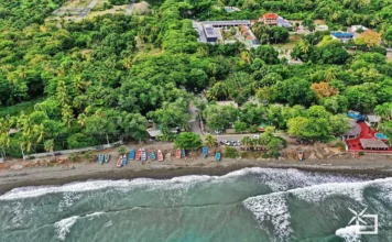 Ministerio de Turismo inicia este miércoles la transformación de Playa Los Almendros con un nuevo frente marítimo para impulsar el turismo en Baní El nuevo Frente Marítimo de Playa Los Almendros,, anunciado por el presidente Luis Abinader en 2025 y convocada para su primer palazo hoy, busca convertir el principal balneario de Peravia en un moderno espacio turístico y recreativo, tras un proceso de recuperación de terrenos y ordenamiento urbano.