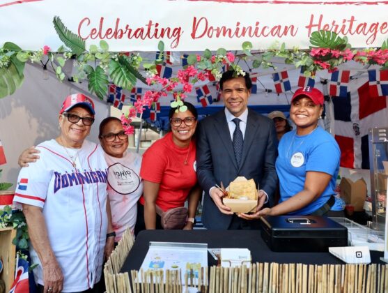 Durante el acto inaugural, el ministro Salcedo destac&oacute; la importancia de que la Rep&uacute;blica Dominicana haya sido escogida como pa&iacute;s invitado de honor de esta edici&oacute;n del del Panamerican Food and Music Festival (PanamFest).,