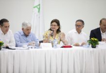 La vicepresidenta de la República, junto al ministro de Obras Públicas, revela en Santigo que en agosto iniciará la construcción de la Autovía del Ámbar La vicepresidenta, Raquel Peña, junto al ministro Eduardo Estrella, también enumeraron algunas de las obras viales que ya se encuentran en ejecución o próximas a licitación para seguir impulsando el desarrollo del Cibao.