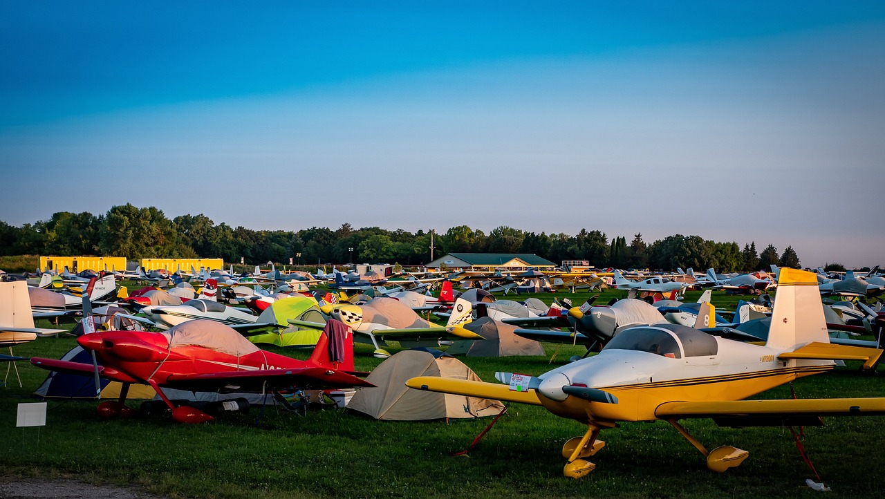 Para muchos, llegar a Oshkosh es un rito de iniciación que solo puede satisfacerse siendo uno de los más de 10,000 aviones que aterrizan en el que se convierte en el aeropuerto con más tráfico del mundo.