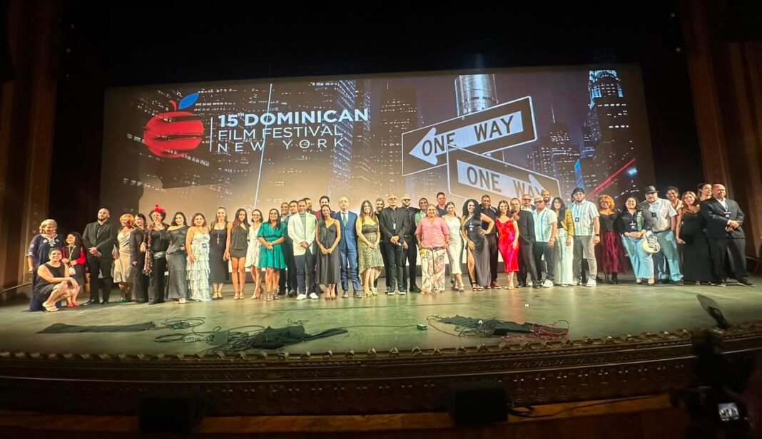 Figuras de la política, la cultura y el cine dominicano se dieron cita en la gala inaugural del Dominican Film Festival in New York (DFFNYC) encabezada por el estreno mundial de 